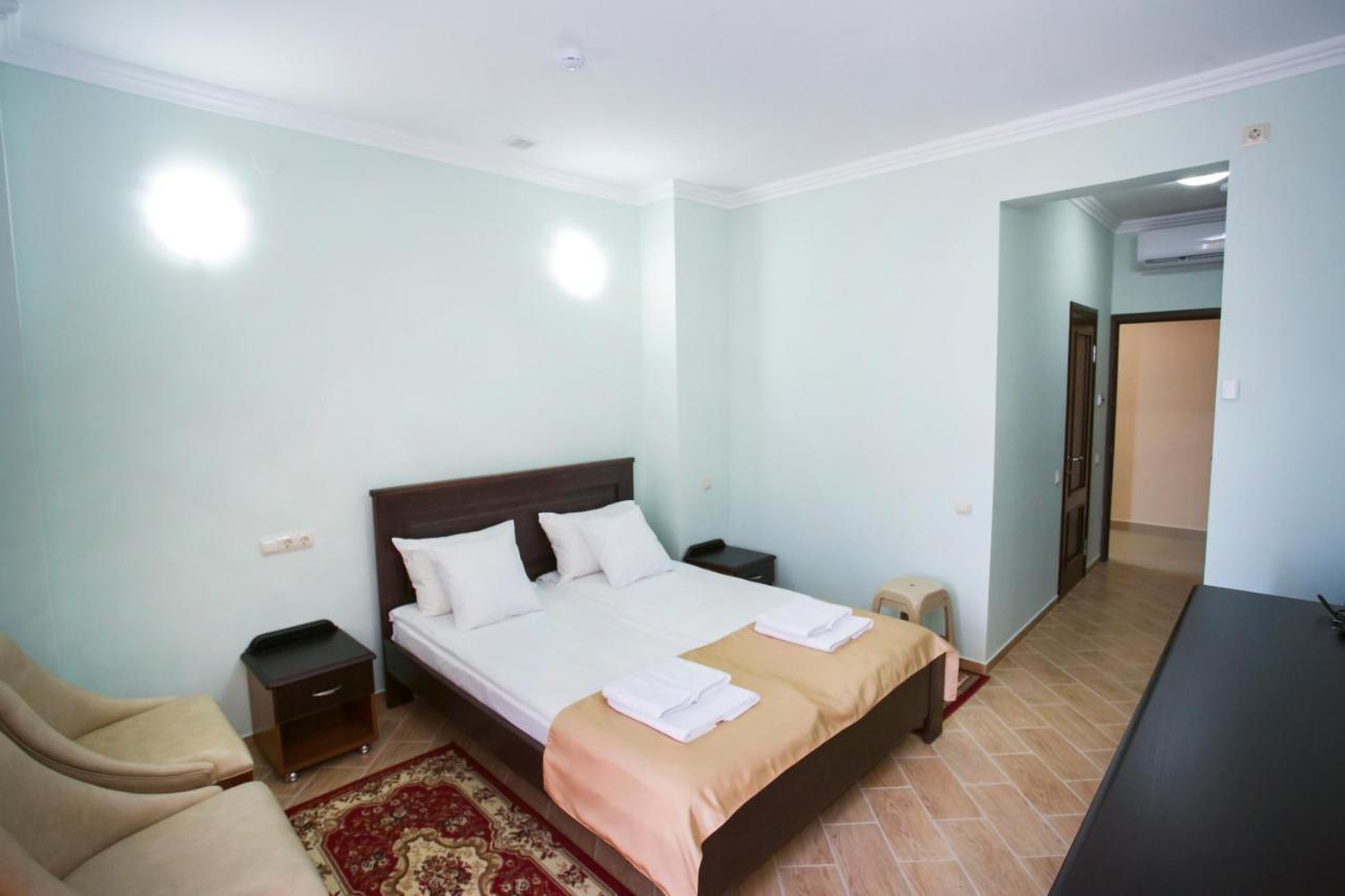 Hotel Acra 苏呼米 外观 照片